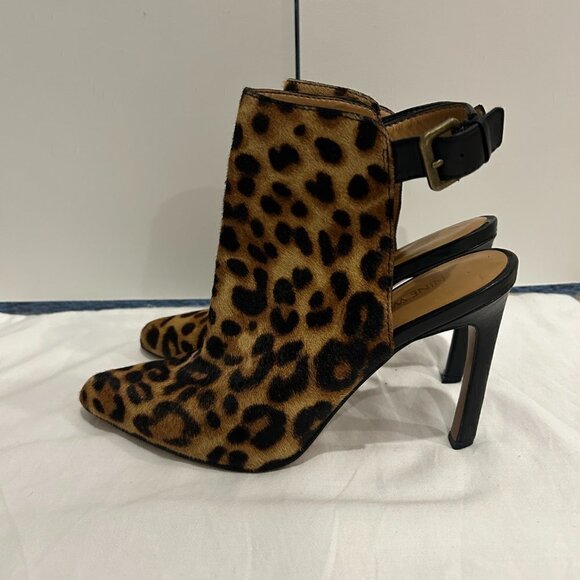NINE West Splash Leopard Booties Women’s Size 7 ½ - Picture 3 of 10